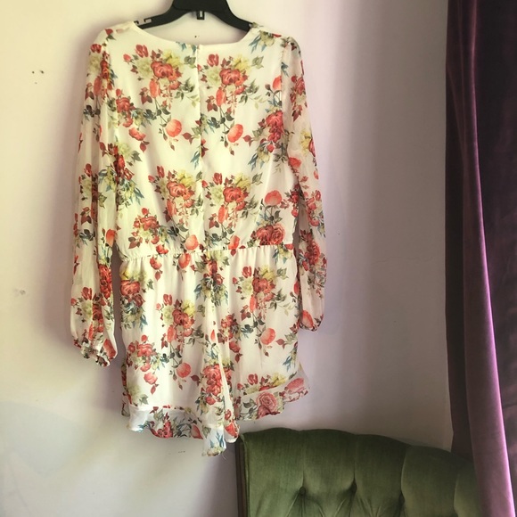 NEW Disney Beauty and the Beast Romper XL - Picture 8 of 8